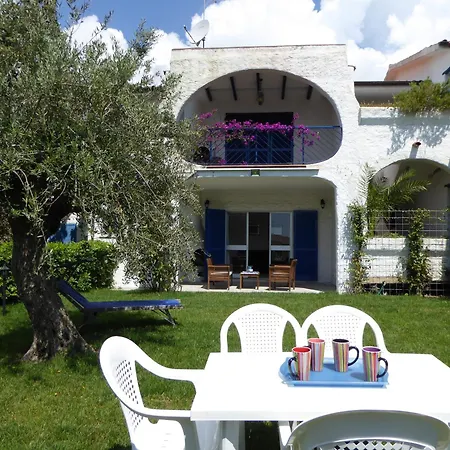 Apartment 405- Nuovo Trilocale Al Taunus Con Portico, Barbecue E Giardino - E Navetta Privata Inclusa Al White Club