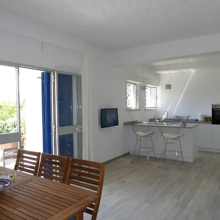 Apartment 405- Nuovo Trilocale Al Taunus Con Portico, Barbecue E Giardino - E Navetta Privata Inclusa Al White Club